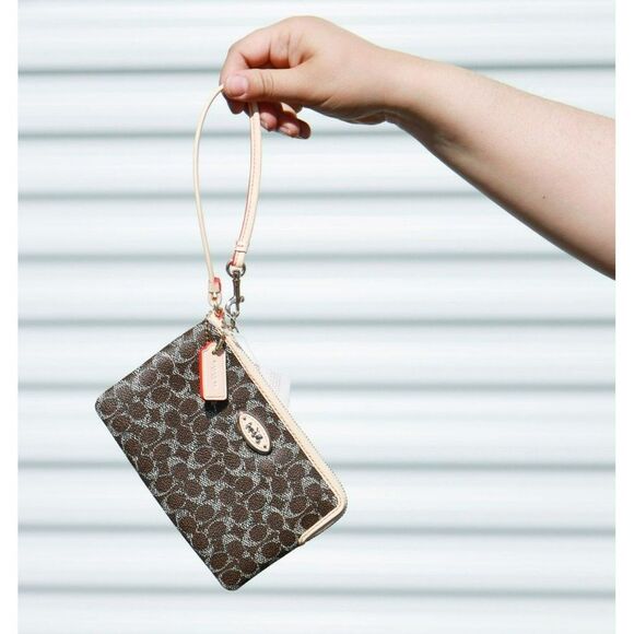 NWT Coach Signature Corner Zip Wristlet Wallet Saddle - Picture 1 of 8